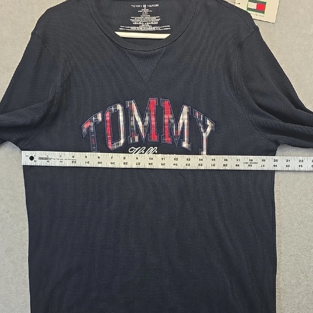 Tommy Hilfiger Navy Waffle Knit Logo Long Sleeve Shirt Men’s Large NWT